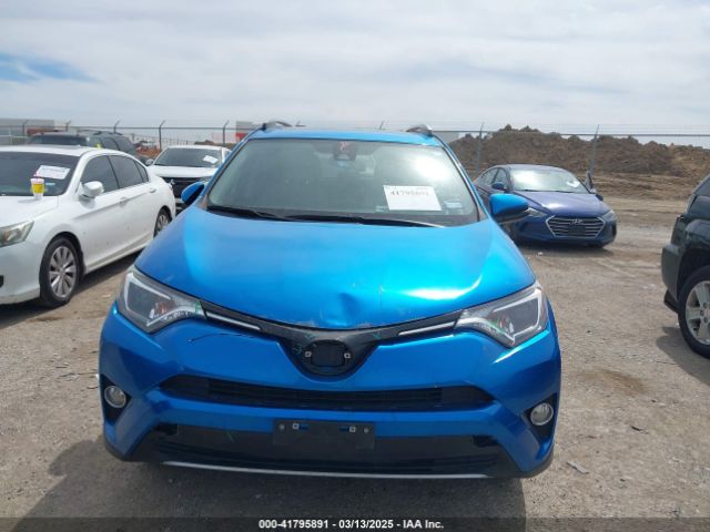 JTMWFREV2JJ752568 Toyota Rav4 Xle