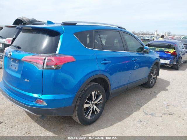 JTMWFREV2JJ752568 Toyota Rav4 Xle