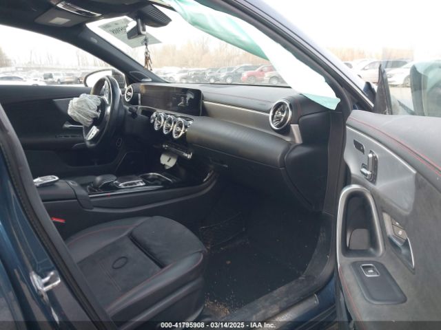 2020 MERCEDES-BENZ CLA 250 WDD5J4HB1LN073648 Photo 4