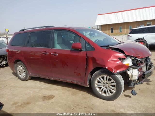 5TDYK3DCXFS531456 Toyota Sienna Xle 8 Passenger