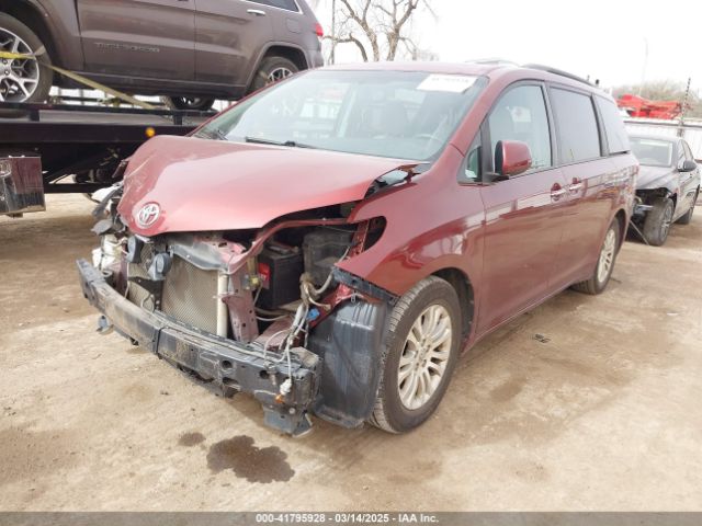5TDYK3DCXFS531456 Toyota Sienna Xle 8 Passenger