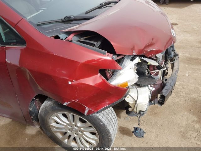 5TDYK3DCXFS531456 Toyota Sienna Xle 8 Passenger