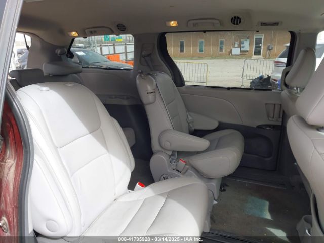 5TDYK3DCXFS531456 Toyota Sienna Xle 8 Passenger
