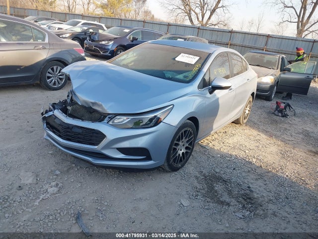 1G1BE5SM4H7137171 Chevrolet Cruze Lt Auto