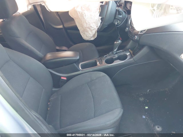 1G1BE5SM4H7137171 Chevrolet Cruze Lt Auto