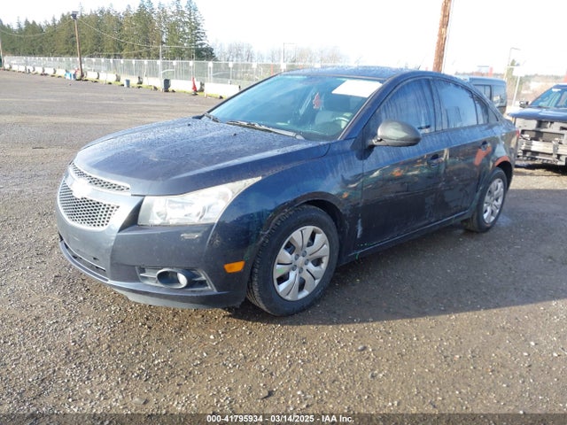 1G1PA5SH7E7348803 Chevrolet Cruze Ls Auto