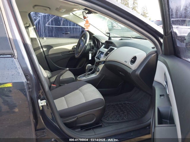 1G1PA5SH7E7348803 Chevrolet Cruze Ls Auto