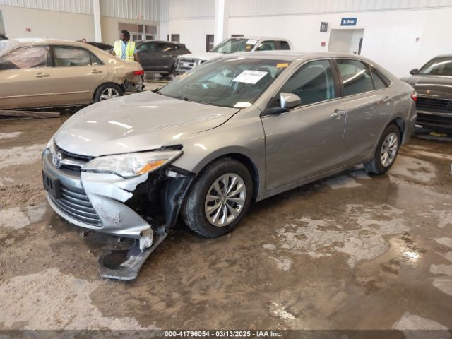 4T1BF1FK1HU696230 Toyota CAMRY LE