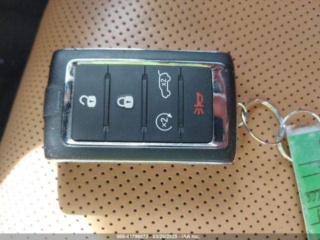 1C4RJGEG9P8726762 Jeep Grand Cherokee Summit 4x2