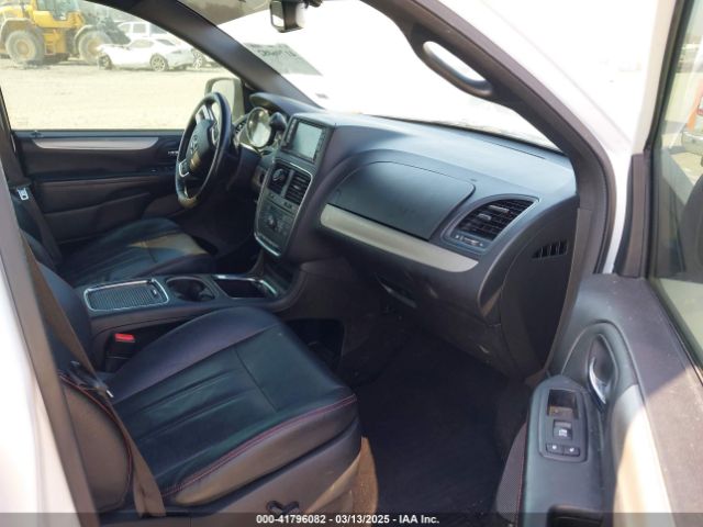2C4RDGEGXHR692523 Dodge Grand Caravan Gt