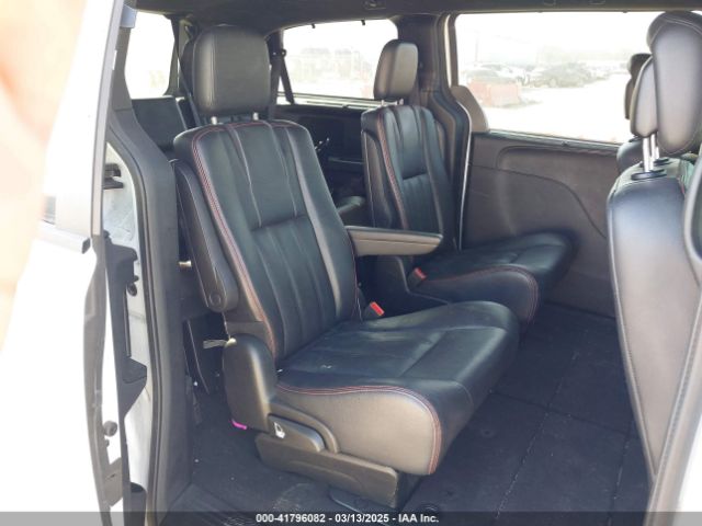 2C4RDGEGXHR692523 Dodge Grand Caravan Gt