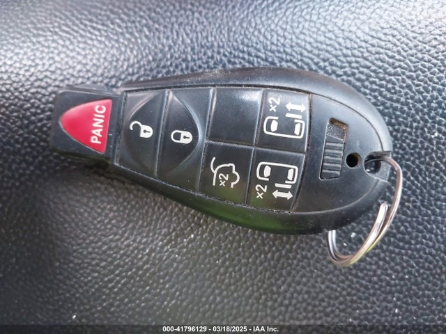 2C4RC1BG6ER448934 Chrysler Town & Country Touring