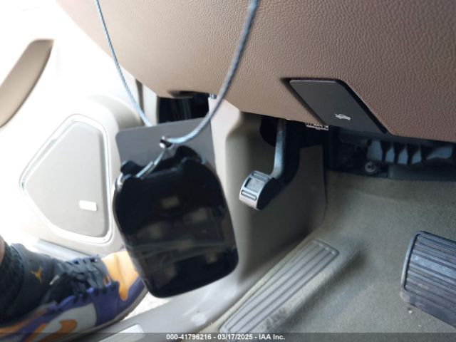 1GNSKHKC4GR275389 Chevrolet Suburban Lt