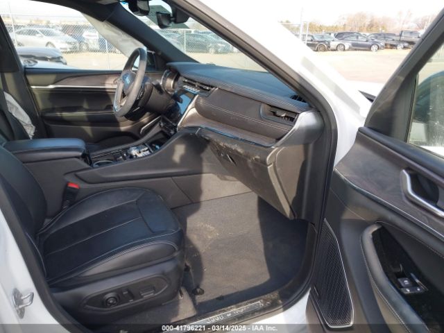 1C4RJKDG7P8782123 Jeep Grand Cherokee L Overland 4x4