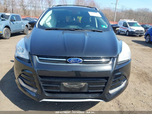 1FMCU9JX8EUC56190 Ford Escape Titanium