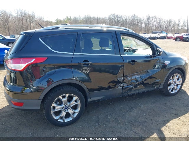 1FMCU9JX8EUC56190 Ford Escape Titanium