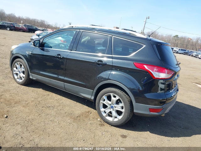 1FMCU9JX8EUC56190 Ford Escape Titanium