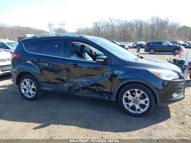1FMCU9JX8EUC56190 Ford Escape Titanium