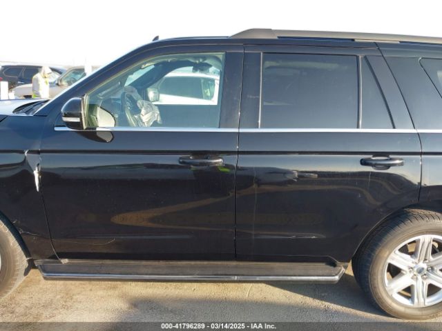 1FMJU1HT5KEA82614 Ford Expedition Xlt