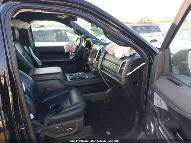 1FMJU1HT5KEA82614 Ford Expedition Xlt