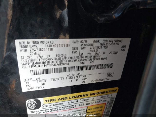 1FMJU1HT5KEA82614 Ford Expedition Xlt