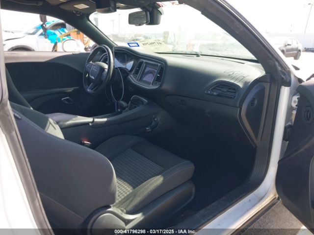 2C3CDZAG0KH587336 Dodge Challenger Sxt