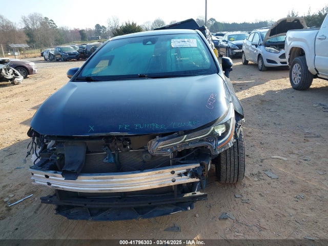 JTND4MBE9M3114388 Toyota COROLLA SE