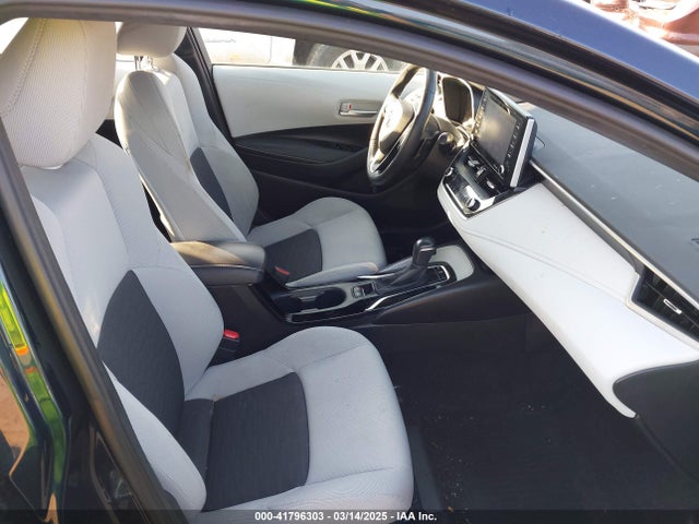 JTND4MBE9M3114388 Toyota COROLLA SE