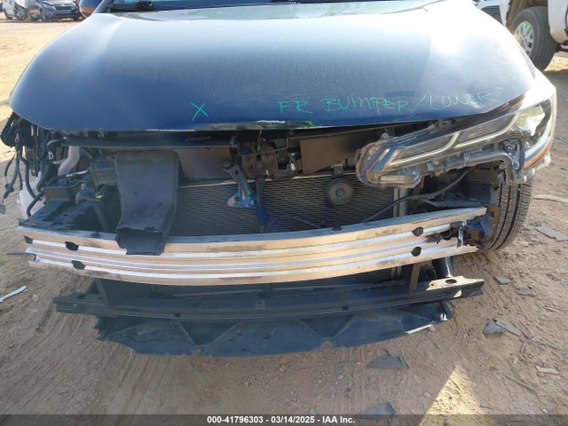 JTND4MBE9M3114388 Toyota COROLLA SE