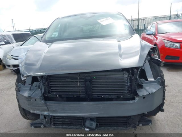 1FMCU9G60LUC48080 Ford ESCAPE SE