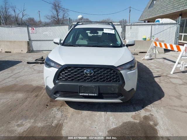 7MUCAABG7NV013235 Toyota Corolla Cross Le