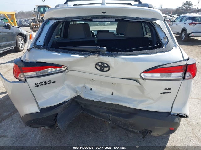 7MUCAABG7NV013235 Toyota Corolla Cross Le