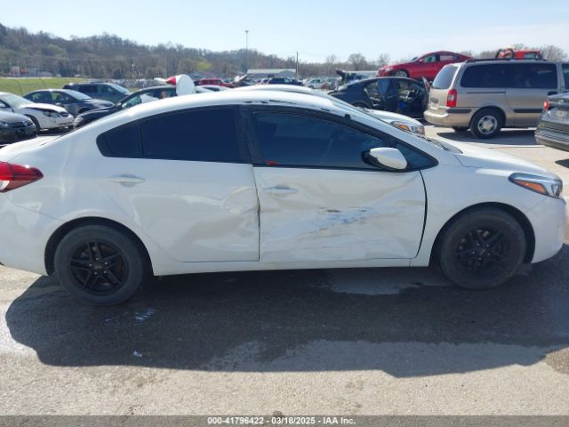 3KPFK4A77JE184028 KIA FORTE LX