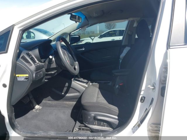 3KPFK4A77JE184028 KIA FORTE LX