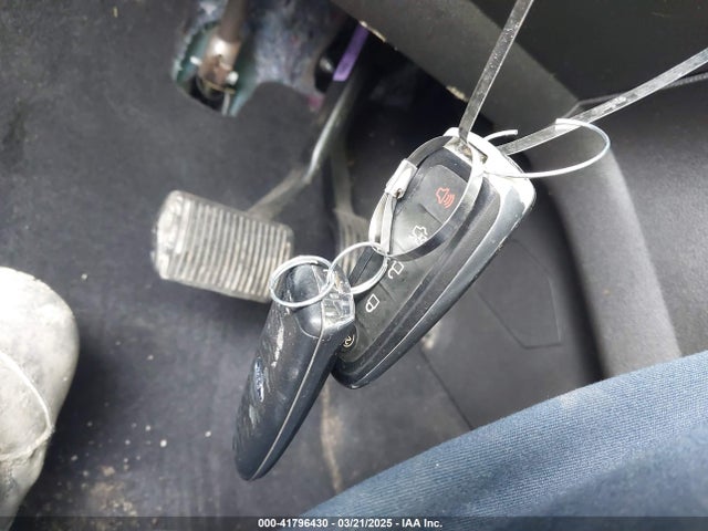 1FMCU9J9XHUC33791 Ford Escape Titanium