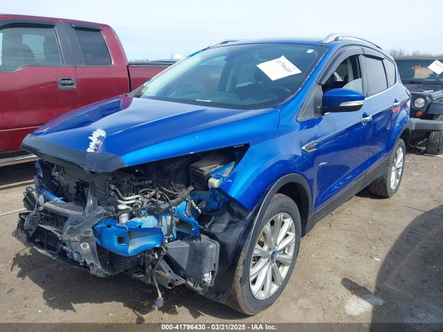 1FMCU9J9XHUC33791 Ford Escape Titanium