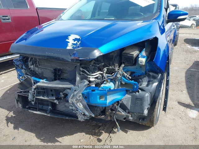 1FMCU9J9XHUC33791 Ford Escape Titanium