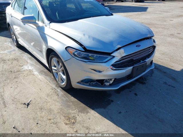 3FA6P0LU1JR272522 Ford Fusion Hybrid Se