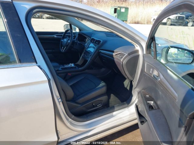 3FA6P0LU1JR272522 Ford Fusion Hybrid Se