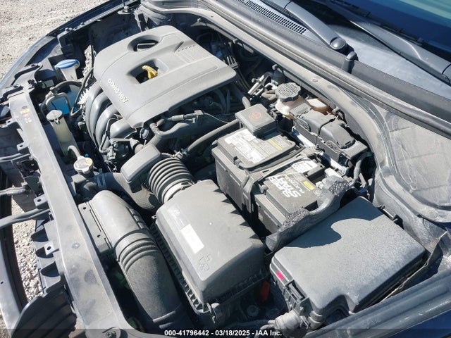5NPD84LFXHH006517 Hyundai ELANTRA SE