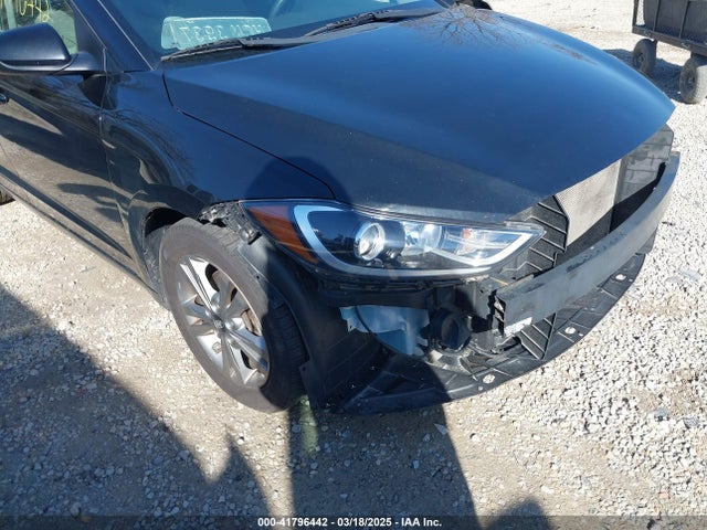 5NPD84LFXHH006517 Hyundai ELANTRA SE