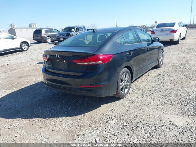 5NPD84LFXHH006517 Hyundai ELANTRA SE