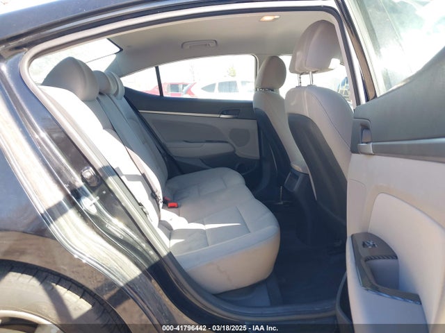5NPD84LFXHH006517 Hyundai ELANTRA SE