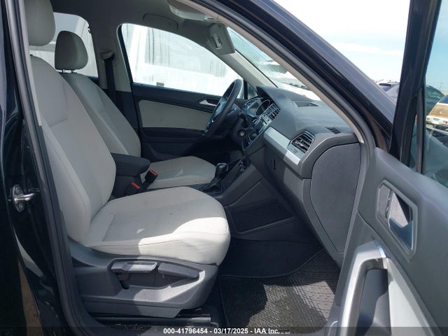 3VV1B7AX4LM157780 Volkswagen Tiguan 2.0t S