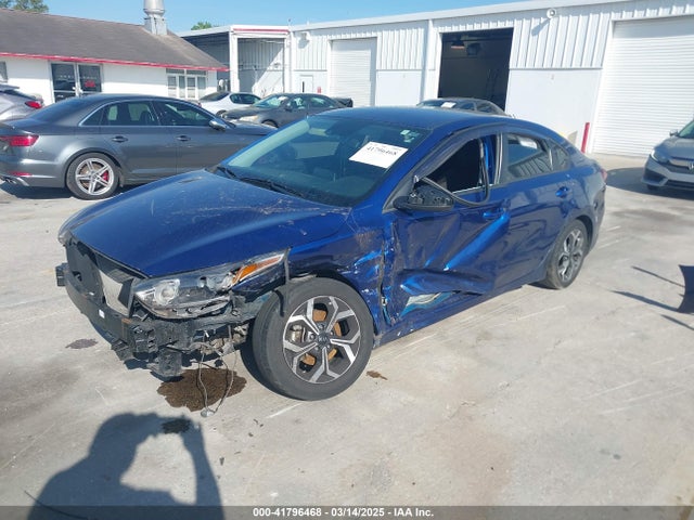 3KPF24AD9ME337664 KIA Forte Lxs