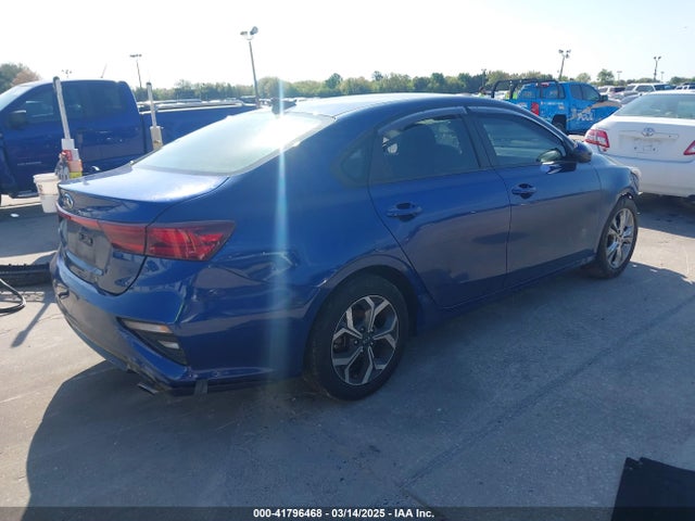 3KPF24AD9ME337664 KIA Forte Lxs