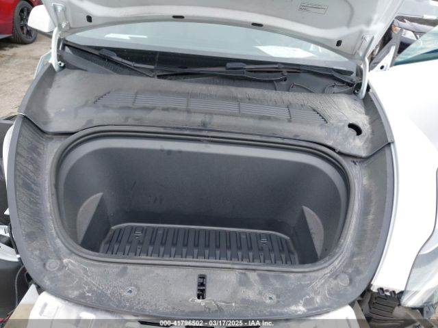 2023 TESLA MODEL Y 7SAYGDEE4PF621640 Photo 9