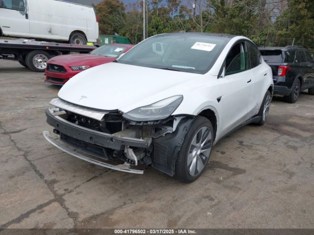 2023 TESLA MODEL Y 7SAYGDEE4PF621640 Photo 5