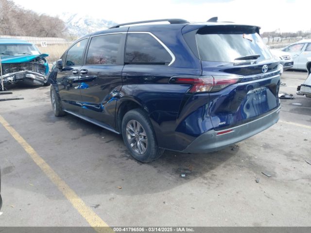 5TDJSKFC6PS079578 Toyota SIENNA XLE
