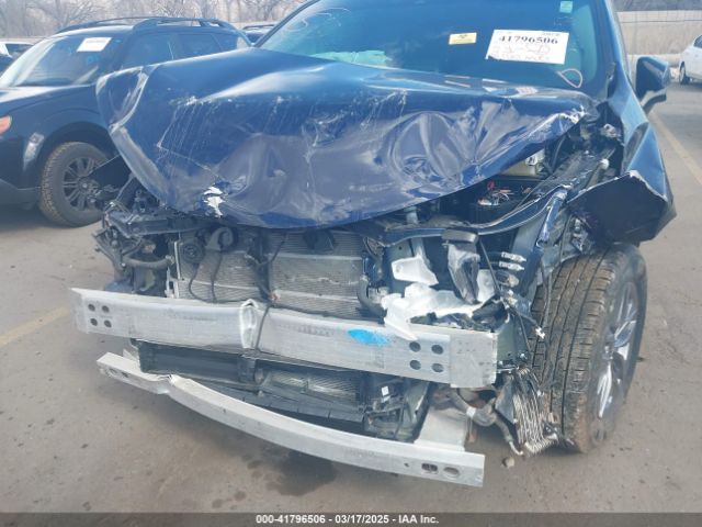 5TDJSKFC6PS079578 Toyota SIENNA XLE